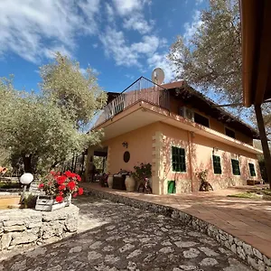 Villa Pantalica Lato